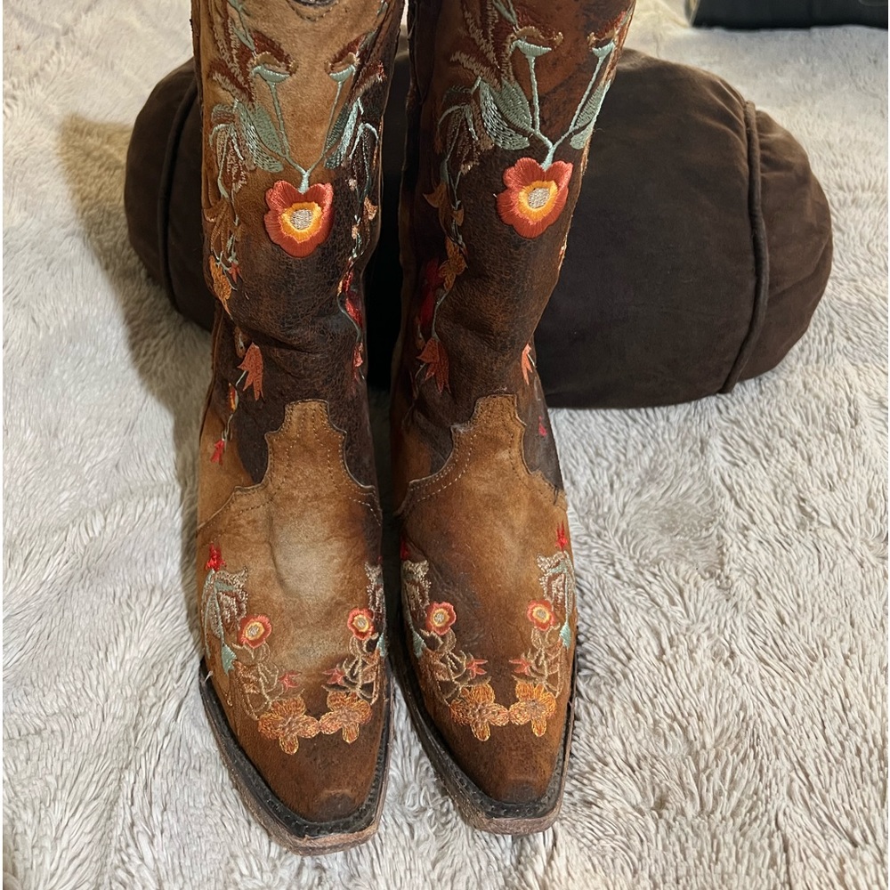 Corral Distressed Lamb Leather Floral Boots
